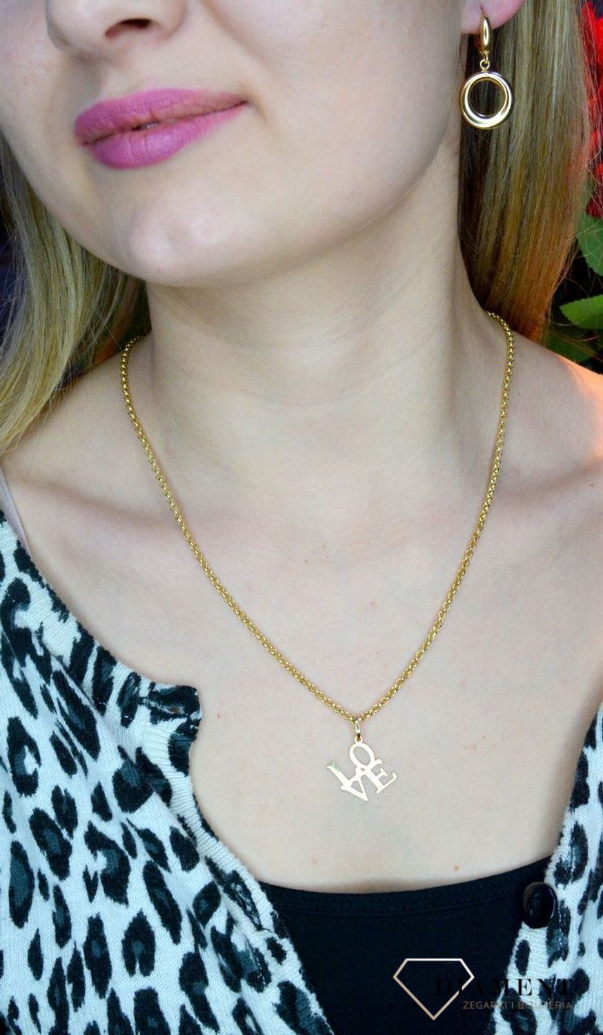 Srebrny łańcuszek pozłacany 55 cm ankier DIA-LAN-8531-925 1,8mm. Efektowny splot, który przez swoją uniwersalną strukturę jest idealną bazą do rozmaitych wisiorków oraz dodatków. W ofercie naszego sklepu dostępne są również i.jpg